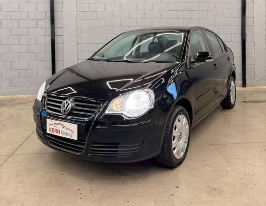VOLKSWAGEN POLO SEDAN 1.6 8V GASOLINA 4P MANUAL